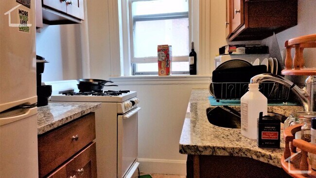 Building Photo - 1454 Commonwealth Ave