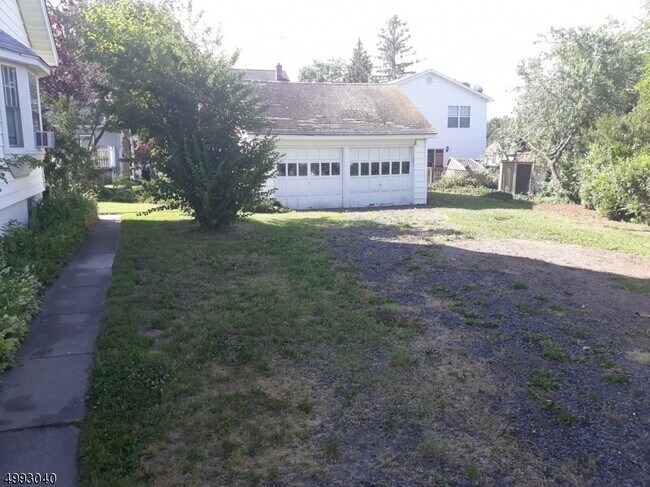 Building Photo - 269 Beechwood Ave