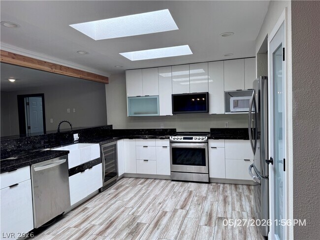 Foto del edificio - 4248 Montdale Ave