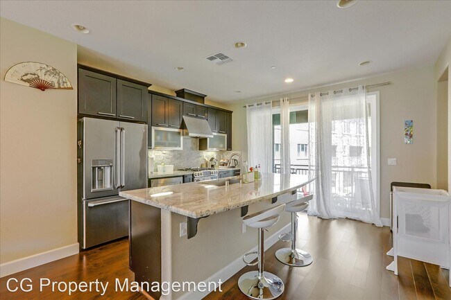Building Photo - 3 br, 3.5 bath House - 5877 Blue Topaz Ct