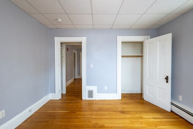 Building Photo - 555 Essex St