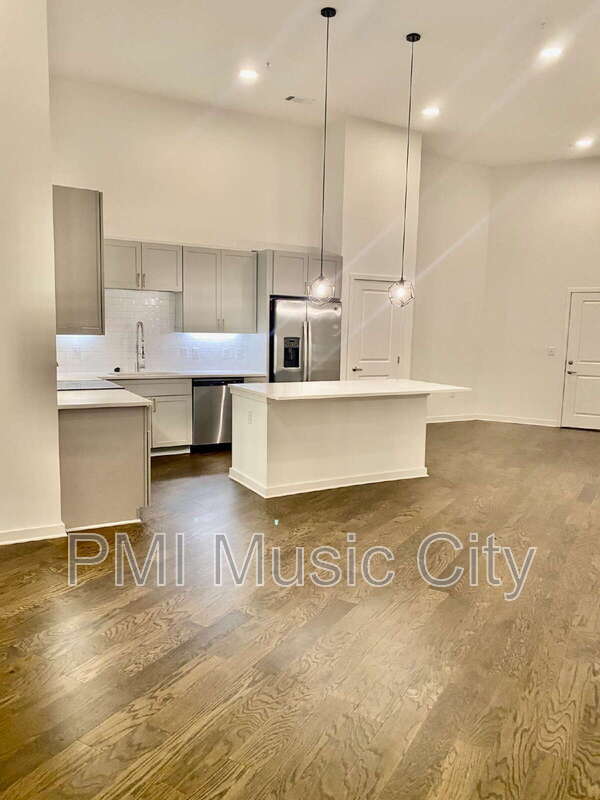 Building Photo - 1677 54th Ave N