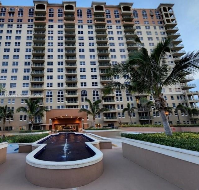 Foto del edificio - 2080 S Ocean Dr