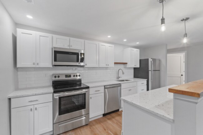 Building Photo - 202 High St