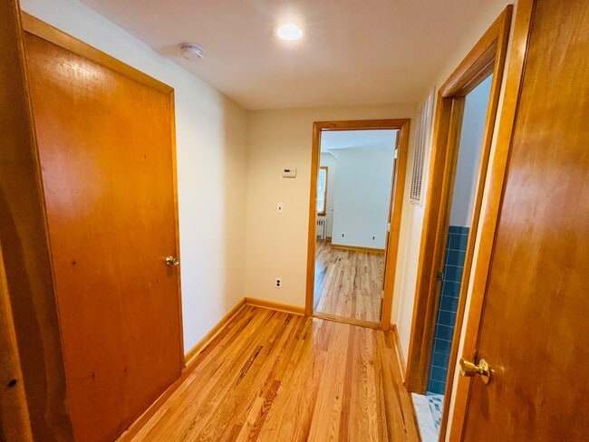 Building Photo - 20 Union Ave