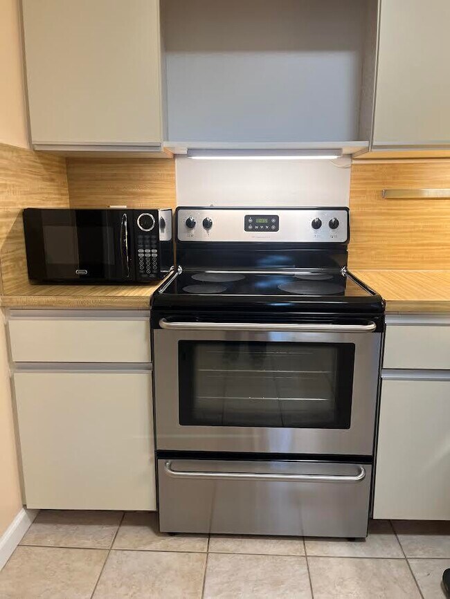 Foto del edificio - 2900 N Course Dr