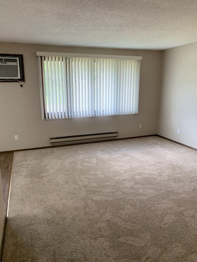 Foto del edificio - 3090 N Grandview Ave