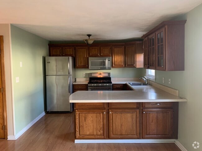 Building Photo - 709 Wellman Ave