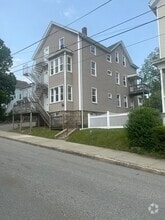 Building Photo - 31 Hanover St