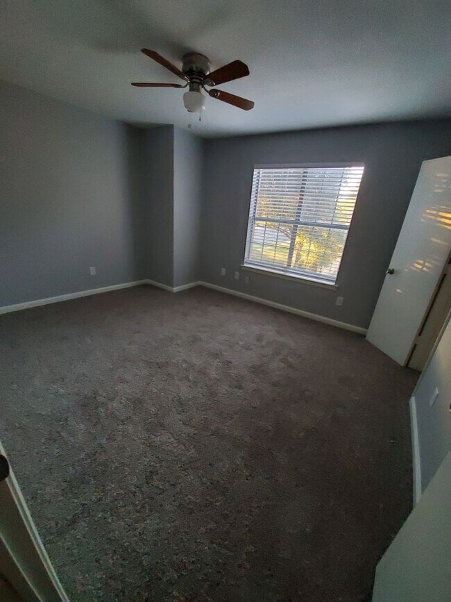 Foto del edificio - 102 Austin Stone Dr