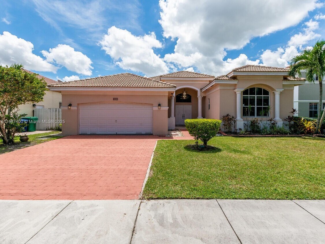 Foto principal - 16230 SW 36th St