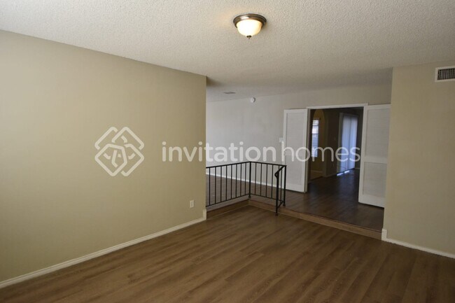 Building Photo - 9028 N 48th Dr