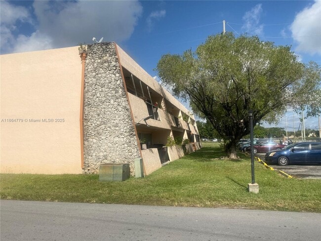 Foto del edificio - 400 NE 18th Ave
