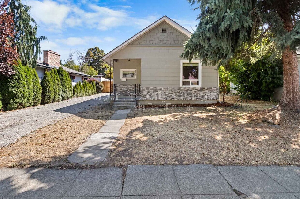 Primary Photo - 1836 E 10th Ave