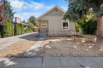 Building Photo - 1836 E 10th Ave