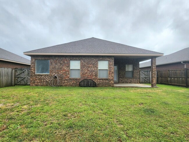 Building Photo - Charming 3/2 in Iberville Square in Foley