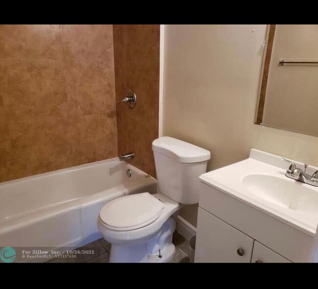Bathroom - 1133 W 28th St