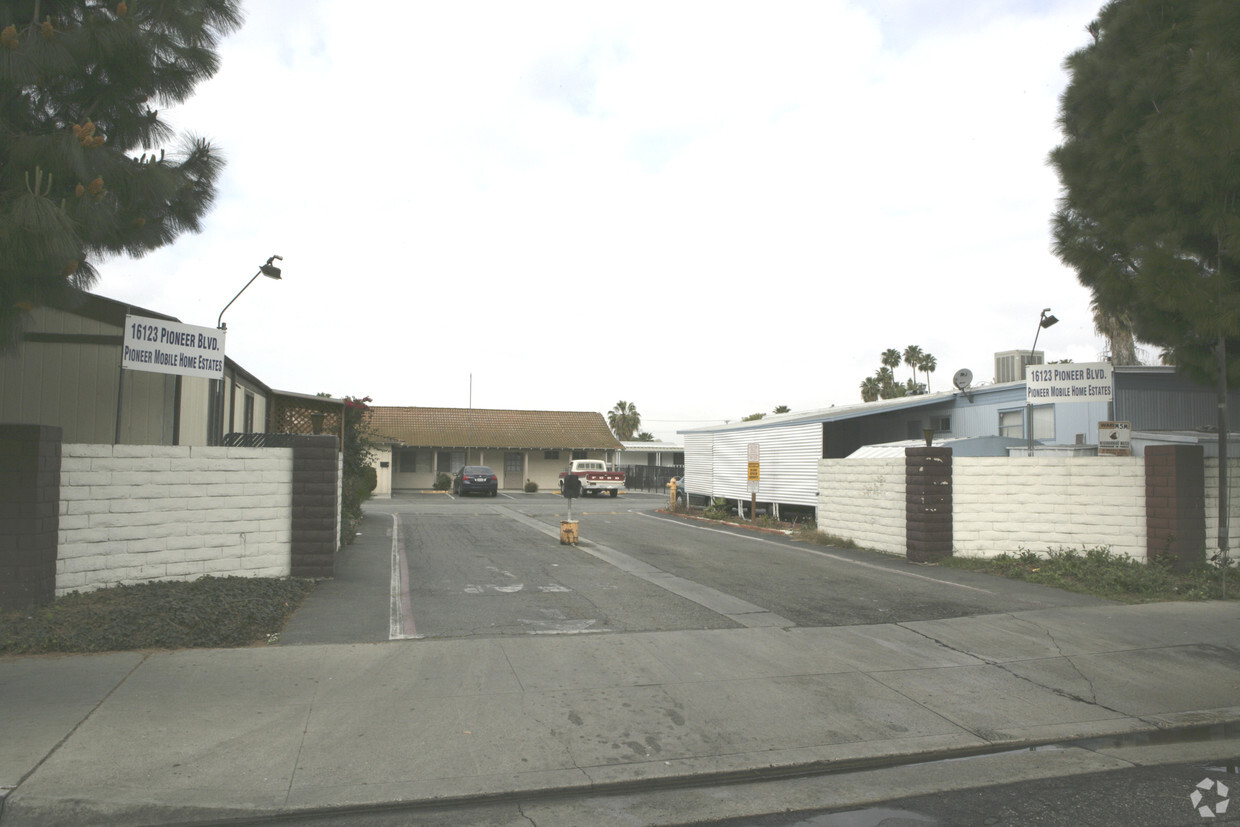 Building Photo - Pioneer Mobile Home Estates