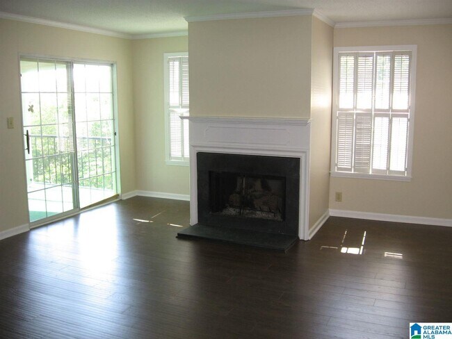 Building Photo - 718 Canyon Creek Ln