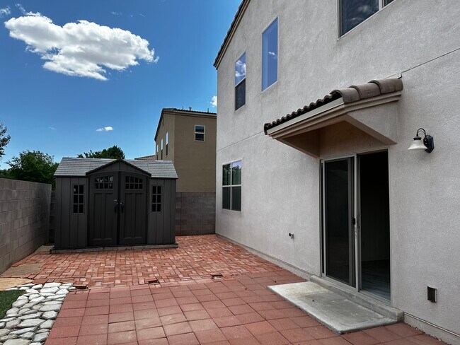 Building Photo - 3032 Calle Nueva Vista