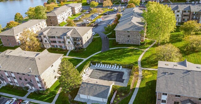 Foto del edificio - 18 Echo Ct