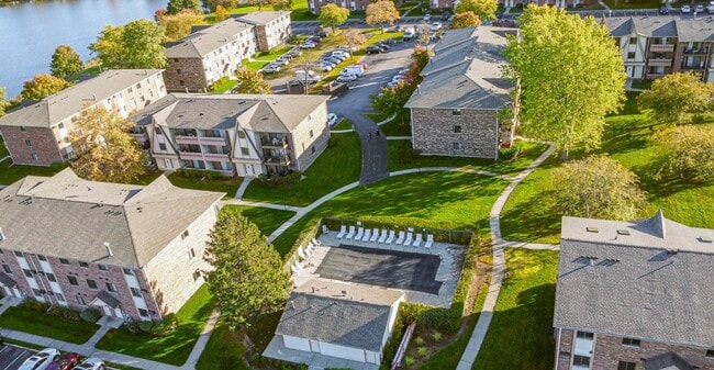 Building Photo - 18 Echo Ct