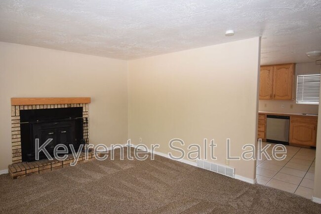 Foto del edificio - 8388 S 4800 West