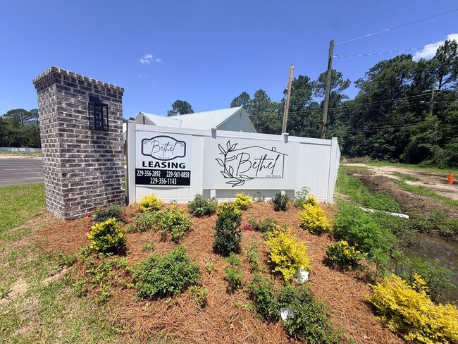 Building Photo - Luxury Modern Farmhouse Living – Brand New 2BR/2BA Units