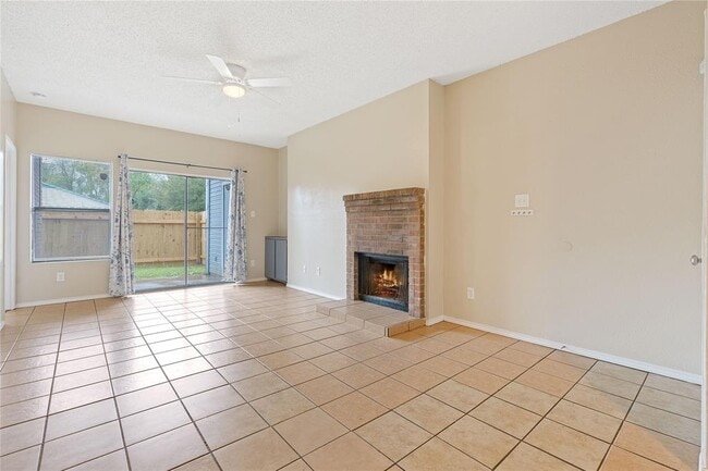 Building Photo - 2507 W Slaughter Ln
