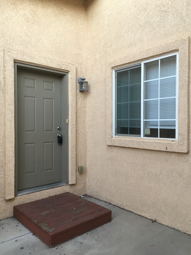 Entry - 840 Cima Vista Pt