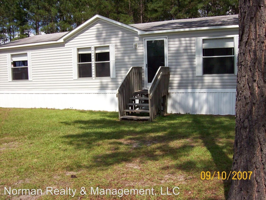 120 Neil St NE, Ludowici, GA 31316 Condo for Rent in Ludowici, GA
