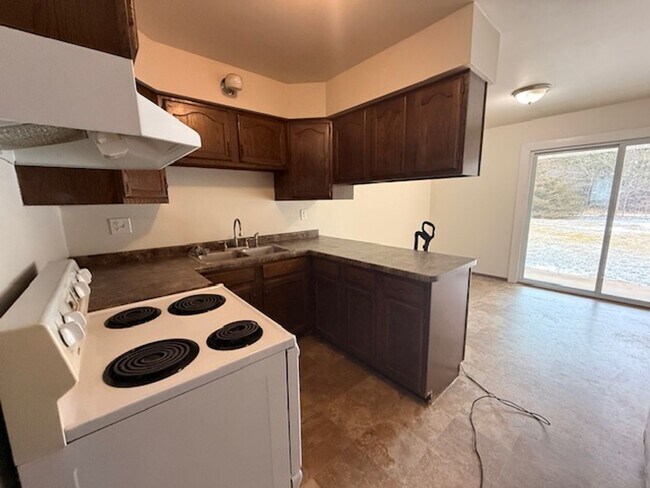 Building Photo - 2 Bedroom Dulex