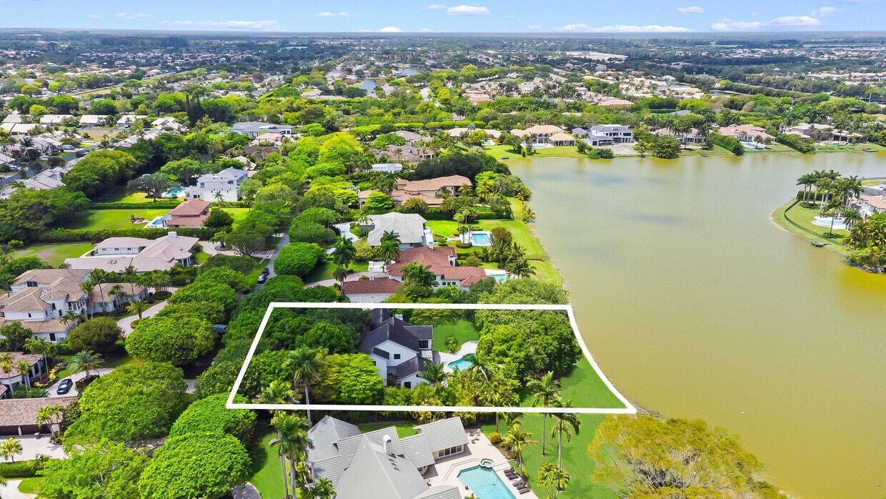Foto principal - 18425 Long Lake Dr