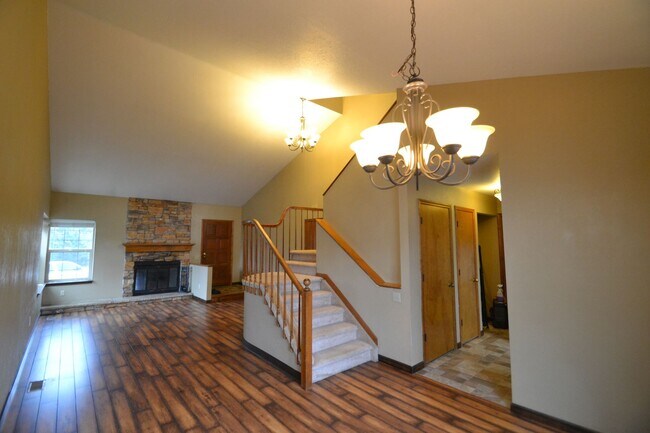 Foto del edificio - 3 Bedroom Home Plus Office with AC Availab...