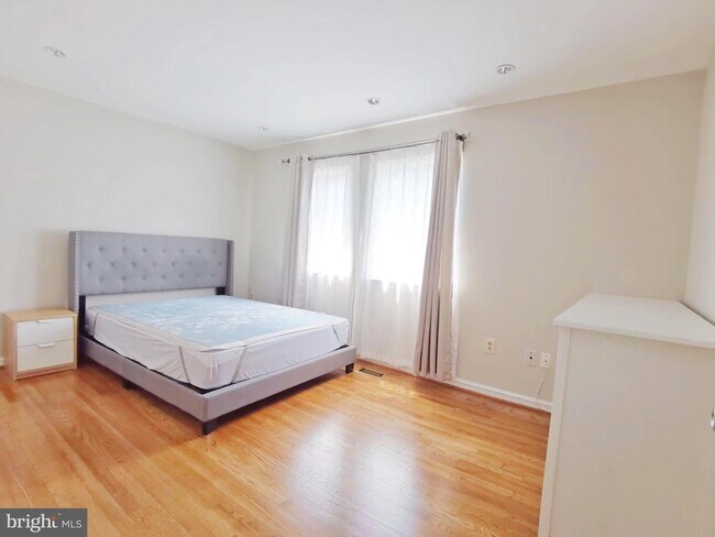 Foto del edificio - 1820 N Ode St