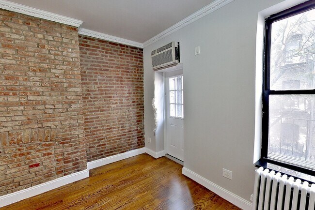 Foto del edificio - 493 2nd Ave