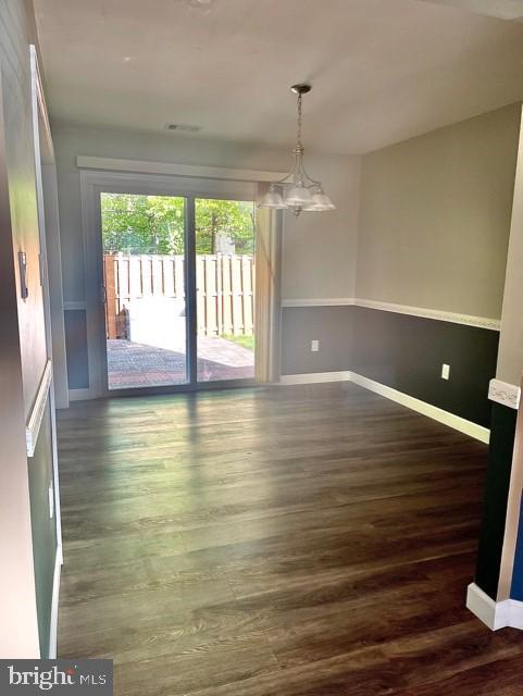 Foto del edificio - 1633 Howard Chapel Ct