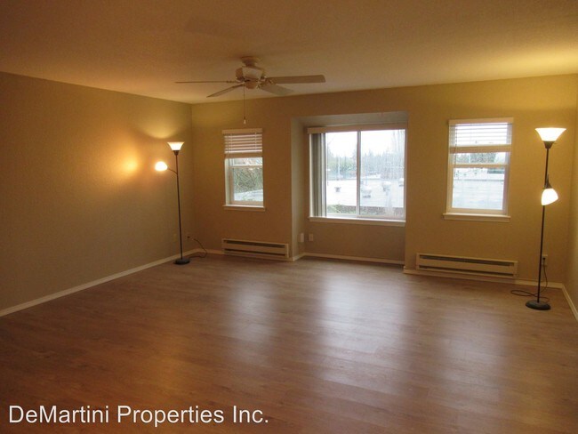 Building Photo - 9227 Woodlawn Ave N
