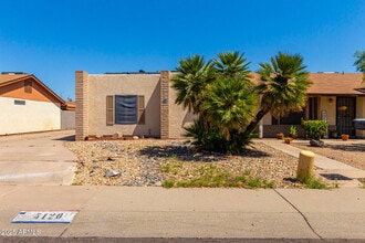 Building Photo - 5120 W Willow Ave