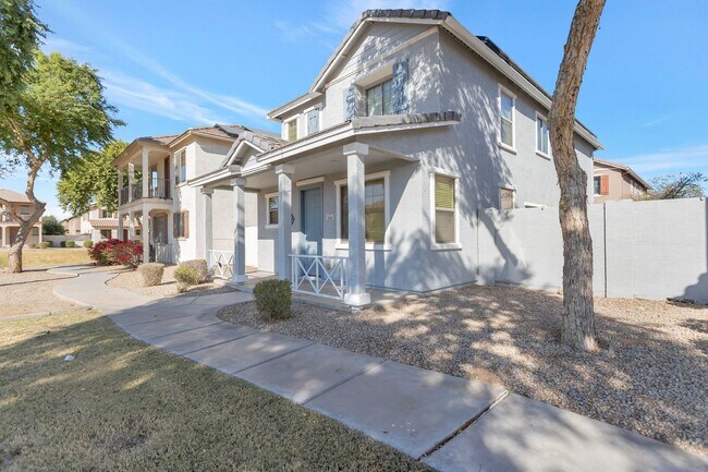 Building Photo - Welcome to this beautiful 3 bedroom, 2.5 bathroom home located in Avondale, AZ