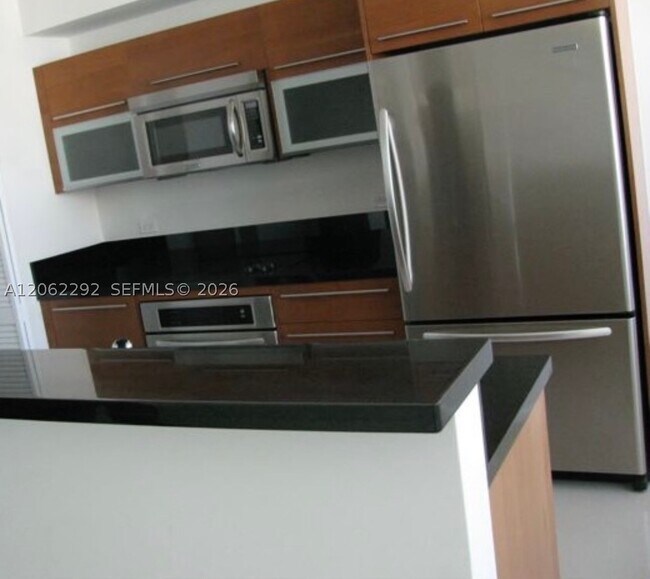 Foto del edificio - 244 Biscayne Blvd