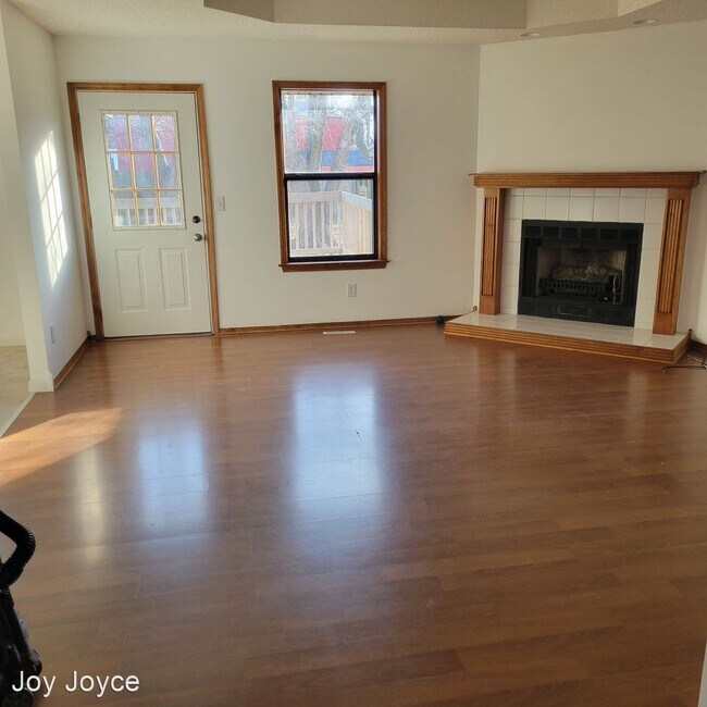 Building Photo - 3 br, 2 bath House - 334 N. Becky Circle