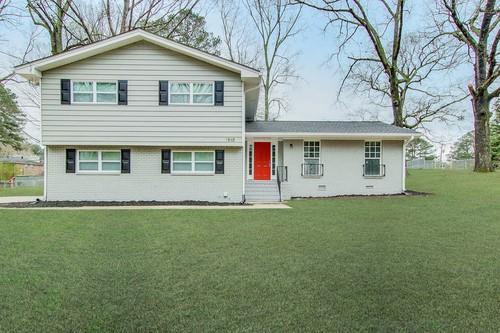 Primary Photo - 1865 Sandgate Cir SW