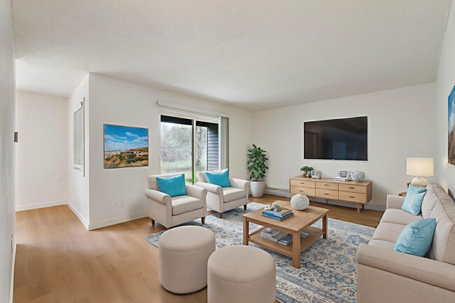 Building Photo - Firwood Station