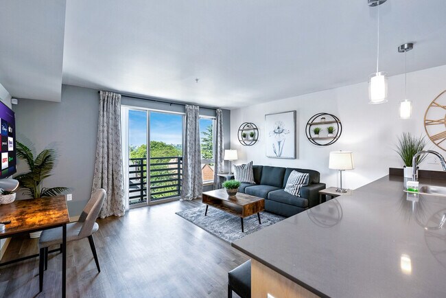 Foto del edificio - 1801 S McClellan St