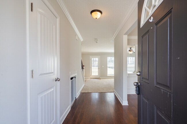 Foto del edificio - 141 Powers Dr