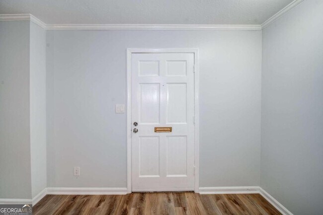 Building Photo - 280 Winding River Dr