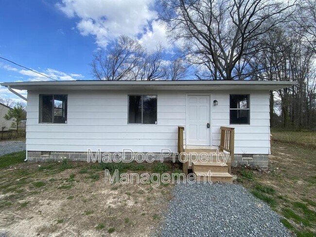 Foto del edificio - 6037 Rosedale Dr