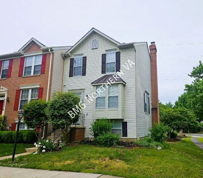 Photo - 7408 Gadsby Square House