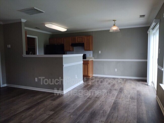 Foto del edificio - 7302 Woodbourne Ln